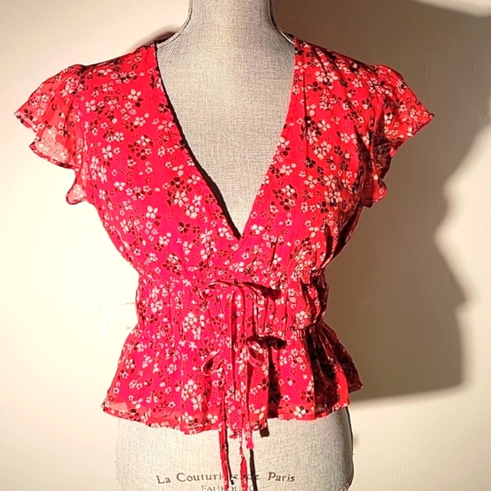 Abound Floral Red Blouse Size: M